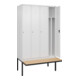 C+P Spind Classic PLUS, Bank, 4 Abteile, 2120x1200x815mm, 9016/9016 Verschluss Zylinderschloss 4 Garderobenhaken Trennwand mittig  Sitzbanktyp auskragend-2