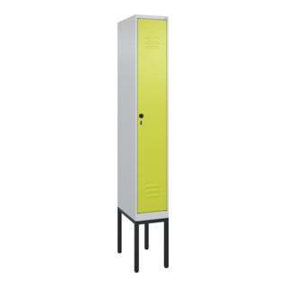 C+P Spind Classic PLUS, Gestell, Sicherheits-Drehriegel, 4 Garderobenhaken, Trennwand mittig