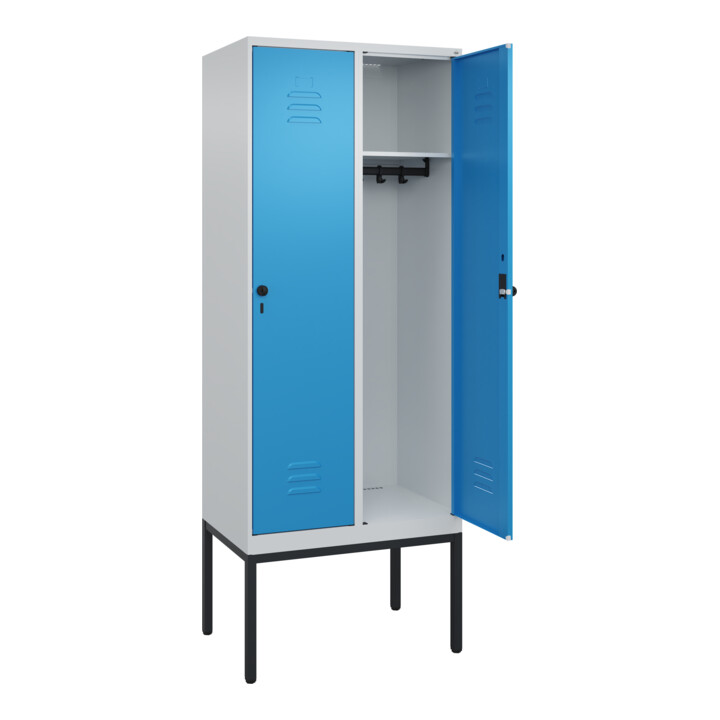 C+P Spind Classic PLUS, Gestell, 2 Abteile, 2120x800x500mm, 7035/5012 Verschluss Sicherheits-Drehriegel 4 Garderobenhaken