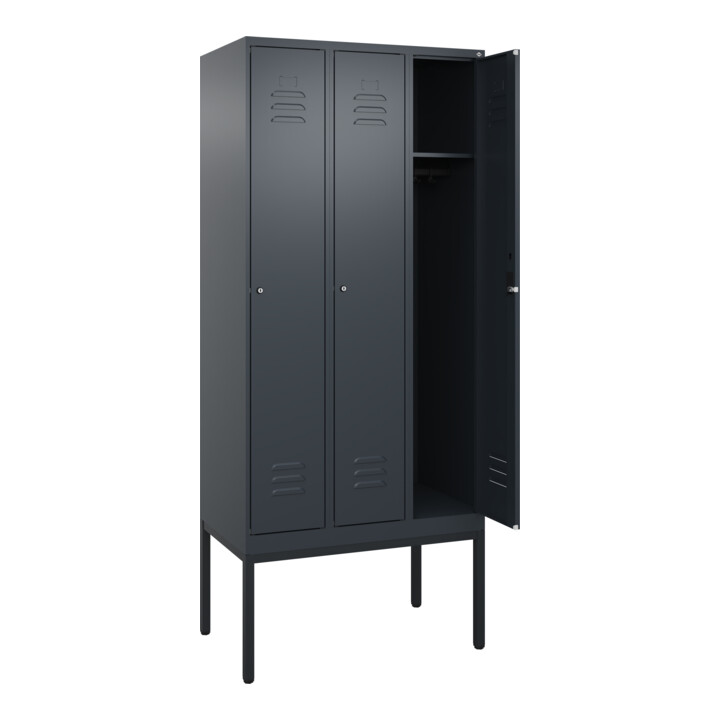C+P Spind Classic PLUS, Gestell, 3 Abteile, 2120x900x500mm, 7016/7016 Verschluss Zylinderschloss 3 Garderobenhaken