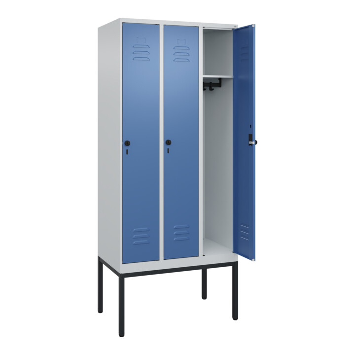 C+P Spind Classic PLUS, Gestell, 3 Abteile, 2120x900x500mm, 7035/5023 Verschluss Sicherheits-Drehriegel 3 Garderobenhaken