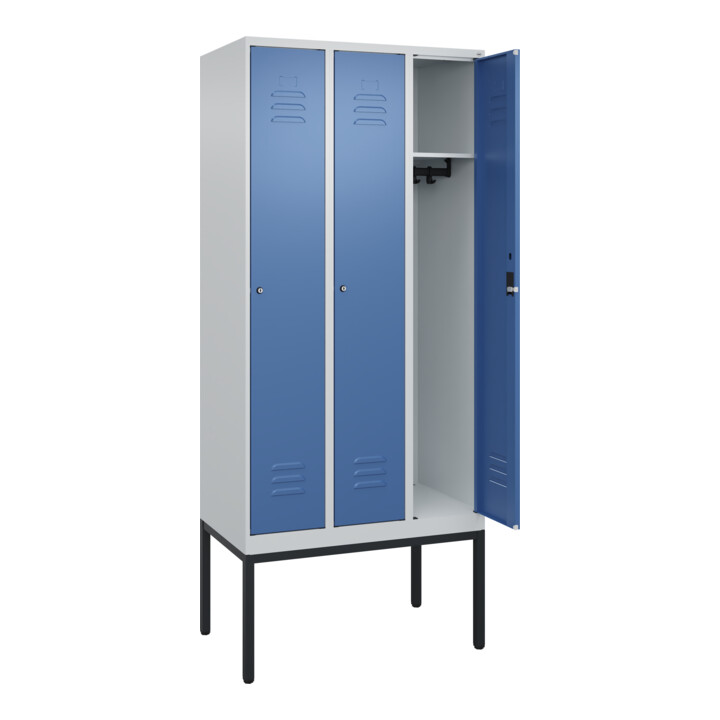 C+P Spind Classic PLUS, Gestell, 3 Abteile, 2120x900x500mm, 7035/5023 Verschluss Zylinderschloss 3 Garderobenhaken