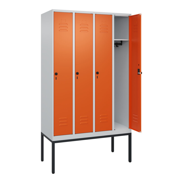C+P Spind Classic PLUS, Gestell, 4 Abteile, 2120x1200x500mm, 7035/2004 Verschluss Sicherheits-Drehriegel 3 Garderobenhaken