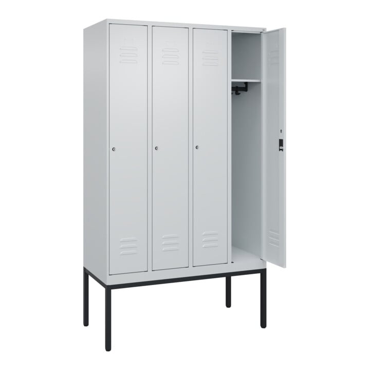C+P Spind Classic PLUS, Gestell, 4 Abteile, 2120x1200x500mm, 7035/7035 Verschluss Zylinderschloss 3 Garderobenhaken