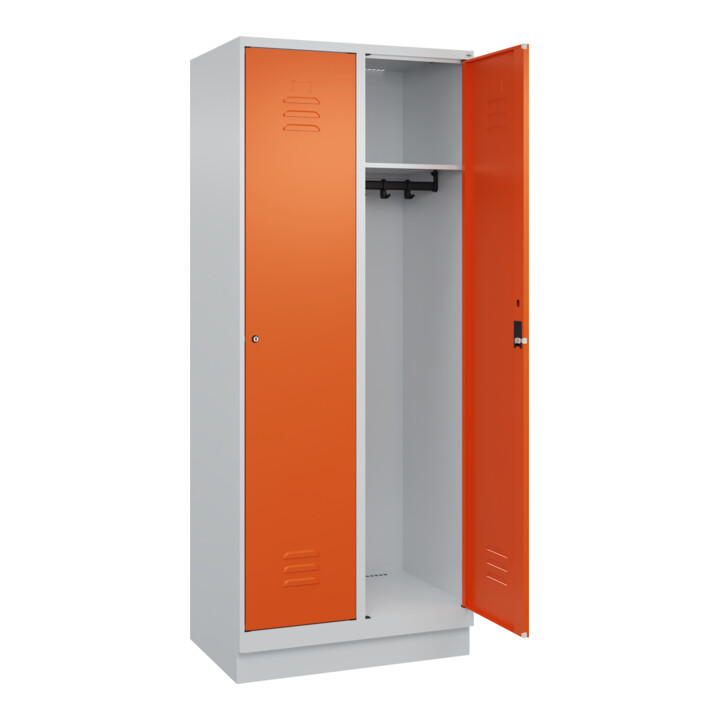 C+P Spind Classic PLUS, Sockel, 2 Abteile, 1950x800x500mm, 7035/2004 Verschluss Zylinderschloss 4 Garderobenhaken