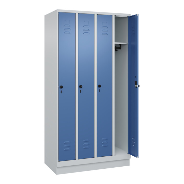 C+P Spind Classic PLUS, Sockel, 4 Abteile, 1950x1000x500mm, 7035/5023 Verschluss Sicherheits-Drehriegel 3 Garderobenhaken