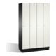 C+P Umkleidespind Cambio auf Sockel, 4 Abteile, H1950xB1200xT525mm Front Reinweiß Korpus Schwarzgrau