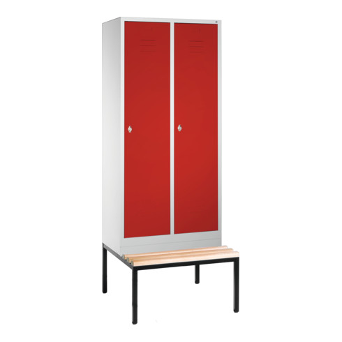 C+P Umkleidespind Classic auf Sockel 4 Abteile Front Rubinrot Korpus Lichtgrau