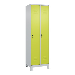 C+P Wäsche-Spind Classic PLUS, Füße, Sicherheits-Drehriegel