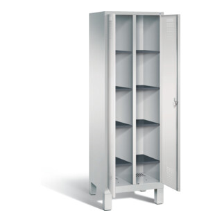 C+P Wäsche-Spind Evolo, mit Füßen, 1 ergonomische Sicherheits-Drehriegel