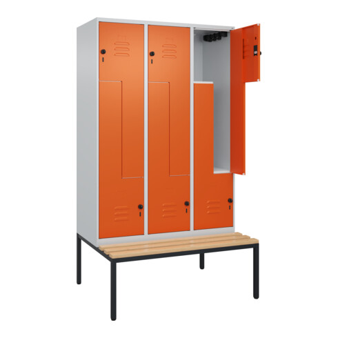 C+P Z-Spind Classic PLUS, Bank, 6 Fächer, 2120x1200x815mm, 7035/2004 Verschluss Sicherheits-Drehriegel Sitzbanktyp untergebaut Material Sitzfläche Buche-Hartholz