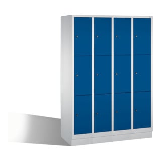 C+P Armoire à clapets Classic sur socle, 12 compartiments, H1800×I1190×P500mm, façade bleu gentiane, corps gris clair