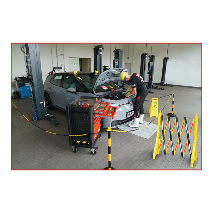 Chariot d’atelier PERFORMANCEplus e10 KS Tools avec 164 outils isolés pour véhicules électriques et hybrides