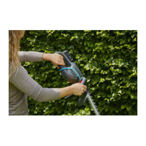 Cisaille à haies sans fil ComfortCut 50/18V-P4A GARDENA Set Ready-To-Use