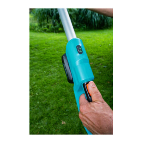 Cisaille à haies télescopique sans fil THS 42/18V P4A GARDENA Set Ready-To-Use
