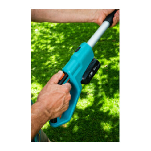 Cisaille à haies télescopique sans fil THS 42/18V P4A GARDENA Set Ready-To-Use