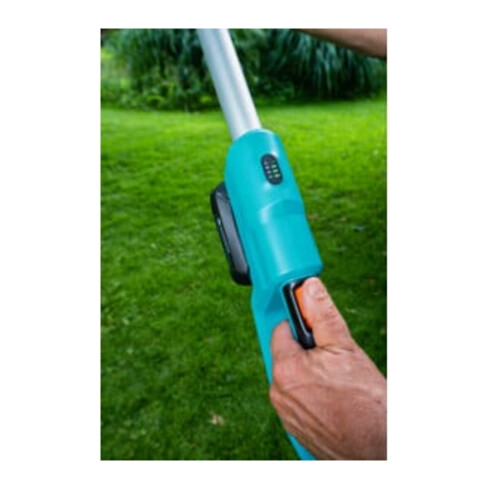 Cisaille à haies télescopique sans fil THS 42/18V P4A solo GARDENA