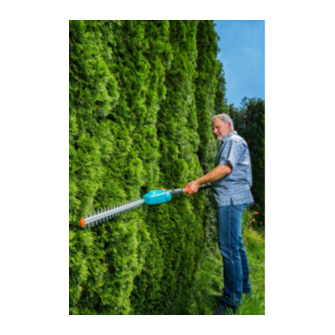 Cisaille à haies télescopique sans fil THS 42/18V P4A solo GARDENA