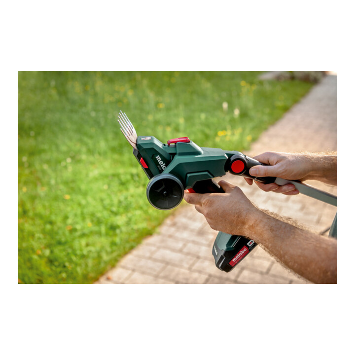 Cisailles à arbustes et à gazon à batterie Metabo SGS 18 LTX Q metaBOX 145 L