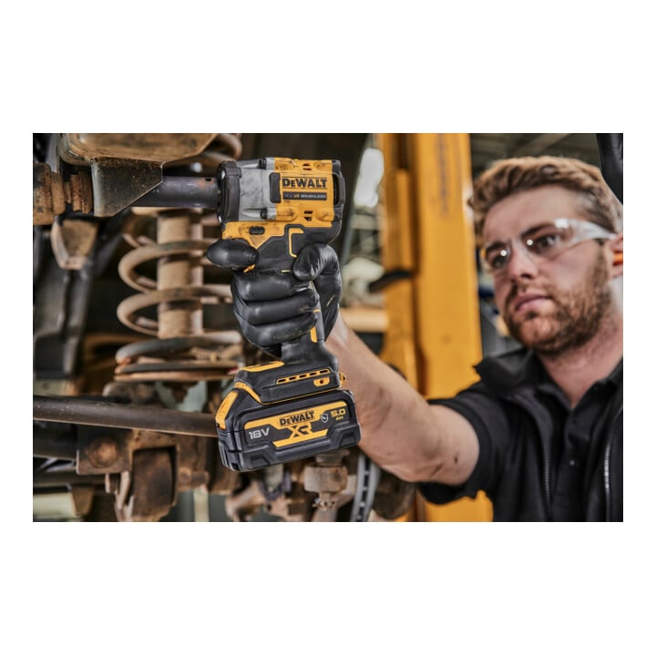 Clé à choc sans fil DEWALT 18V XR, 1/2" (sans balais), max. 406 Nm - Version de base DCF921NT-XJ