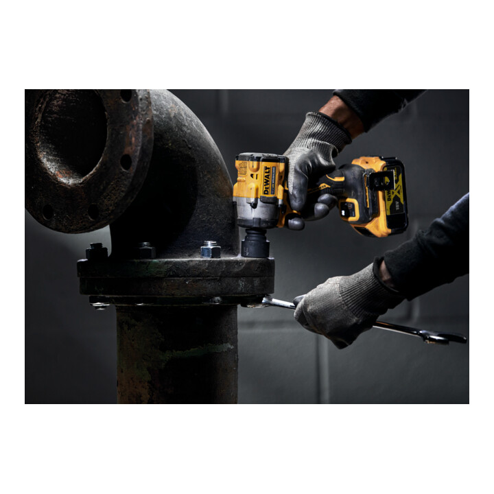 Clé à choc sans fil DEWALT 18V XR, 1/2" (sans balais), max. 406 Nm - Version de base DCF922NT-XJ