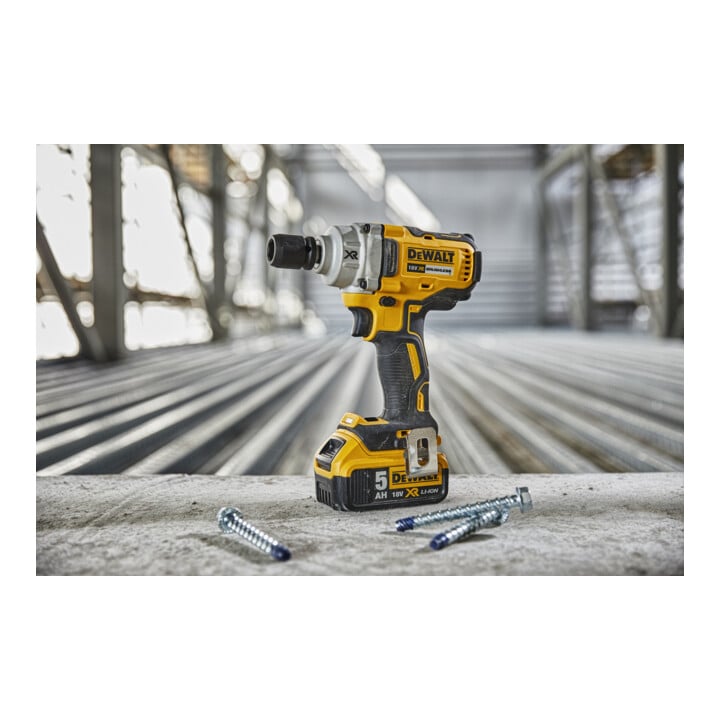 Clé à chocs sans fil DEWALT (1/2") 18 V / 5 Ah DCF894P2-QW