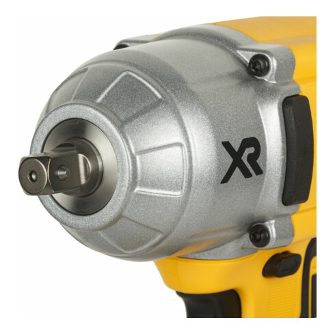 Clé à chocs sans fil DEWALT 1/2 18V / 5.0Ah DCF899P2-QW