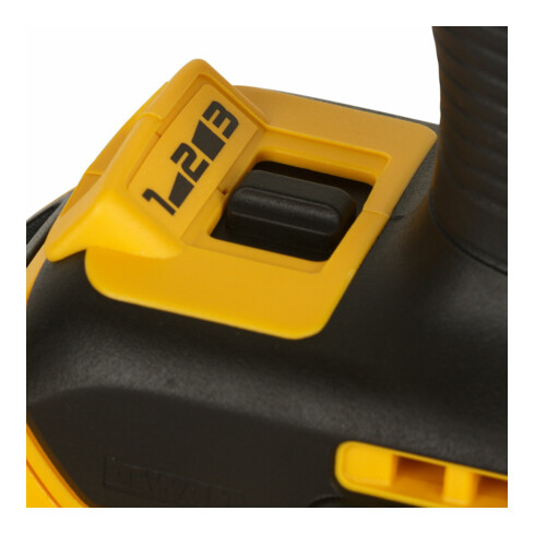 Clé à chocs sans fil DEWALT 1/2 18V / 5.0Ah DCF899P2-QW