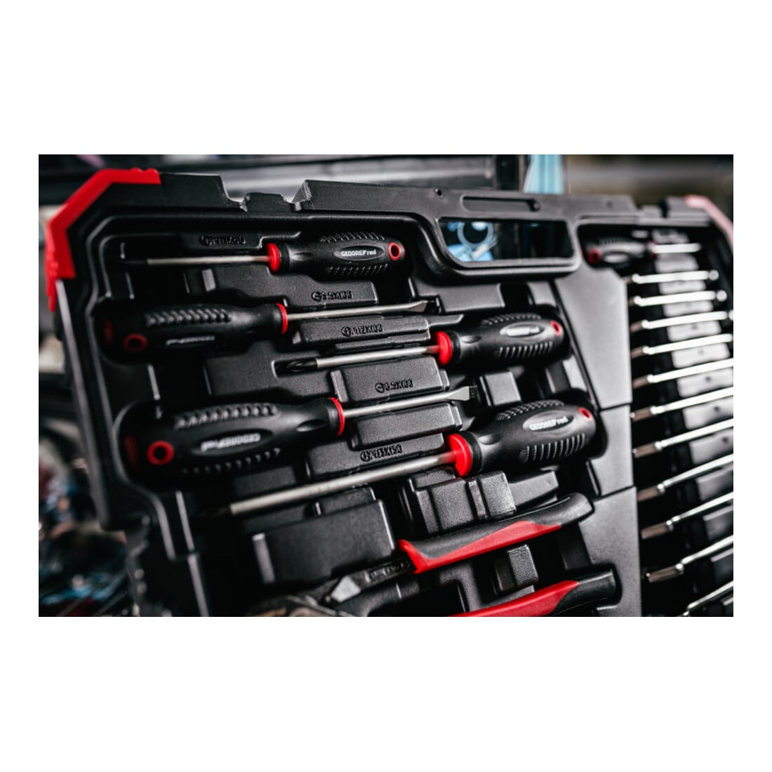 Clé à douille rouge Gedore set 1/4"+1/2" 100 pcs.