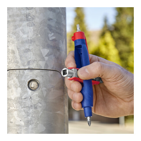 Clé pour armoires de commande, forme stylo, pour toutes les armoires et systèmes de fermeture standard Knipex