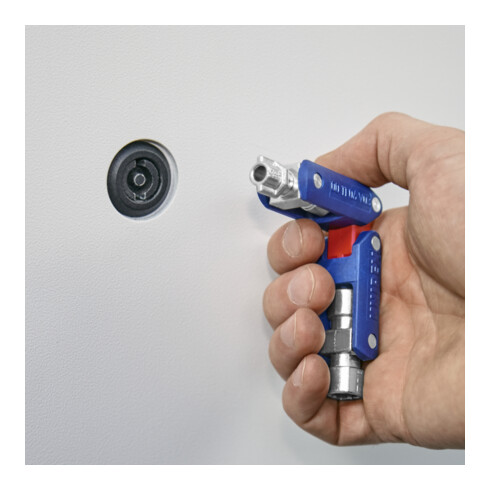 Clé universelle pour armoires de commande „DoubleJoint“ Knipex
