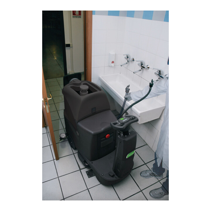 cleancraft Aufsitzscheuersaugmaschine ASSM 560 batteriegetrieben