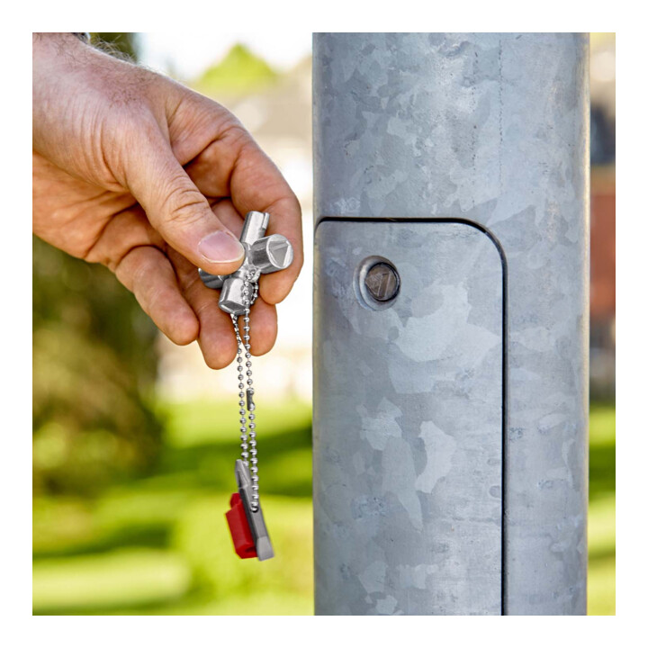 Clés universelles pour armoires de commande, pour toutes les armoires et systèmes de fermeture standard Knipex