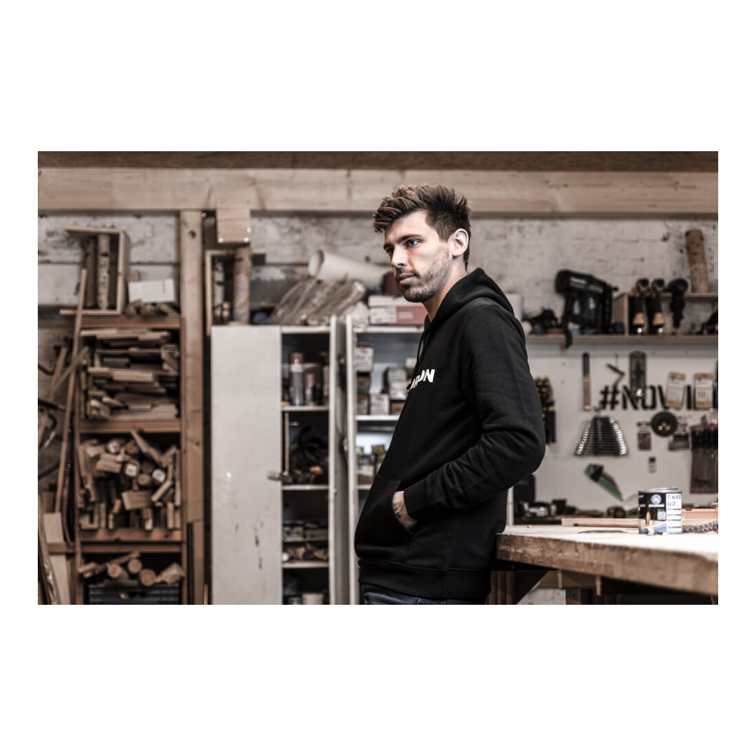 Contorion Hoodie schwarz "Profi am Werk"