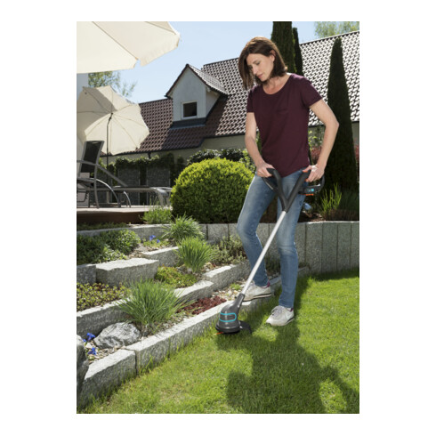 Coupe-bordures sans fil SmallCut Li-23R GARDENA