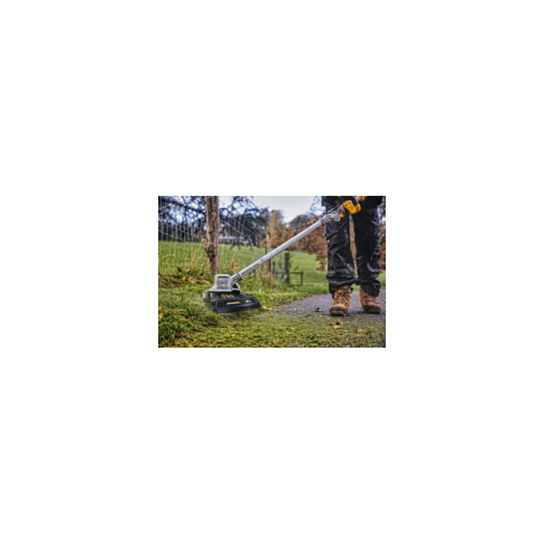 Coupe-gazon sans fil 18 volts DEWALT, pliable, version de base DCMST561N-XJ