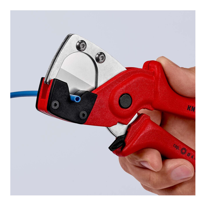 Coupe-tubes pour tuyaux multicouches et pneumatiques Knipex