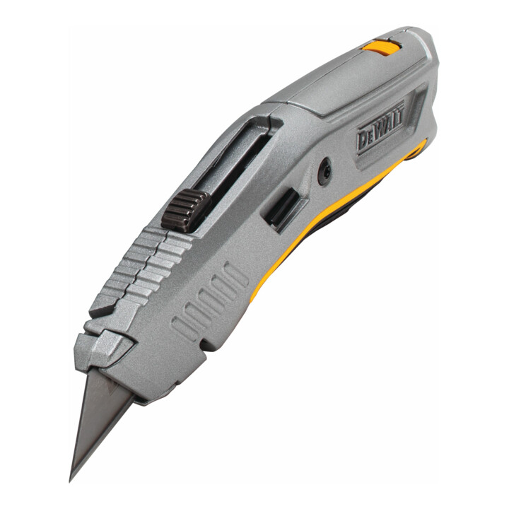 Couteau de travail à lame rétractable DEWALT, boîtier entièrement métallique, y compris 5 lames de rechange trempées par induction DWHT10319-0