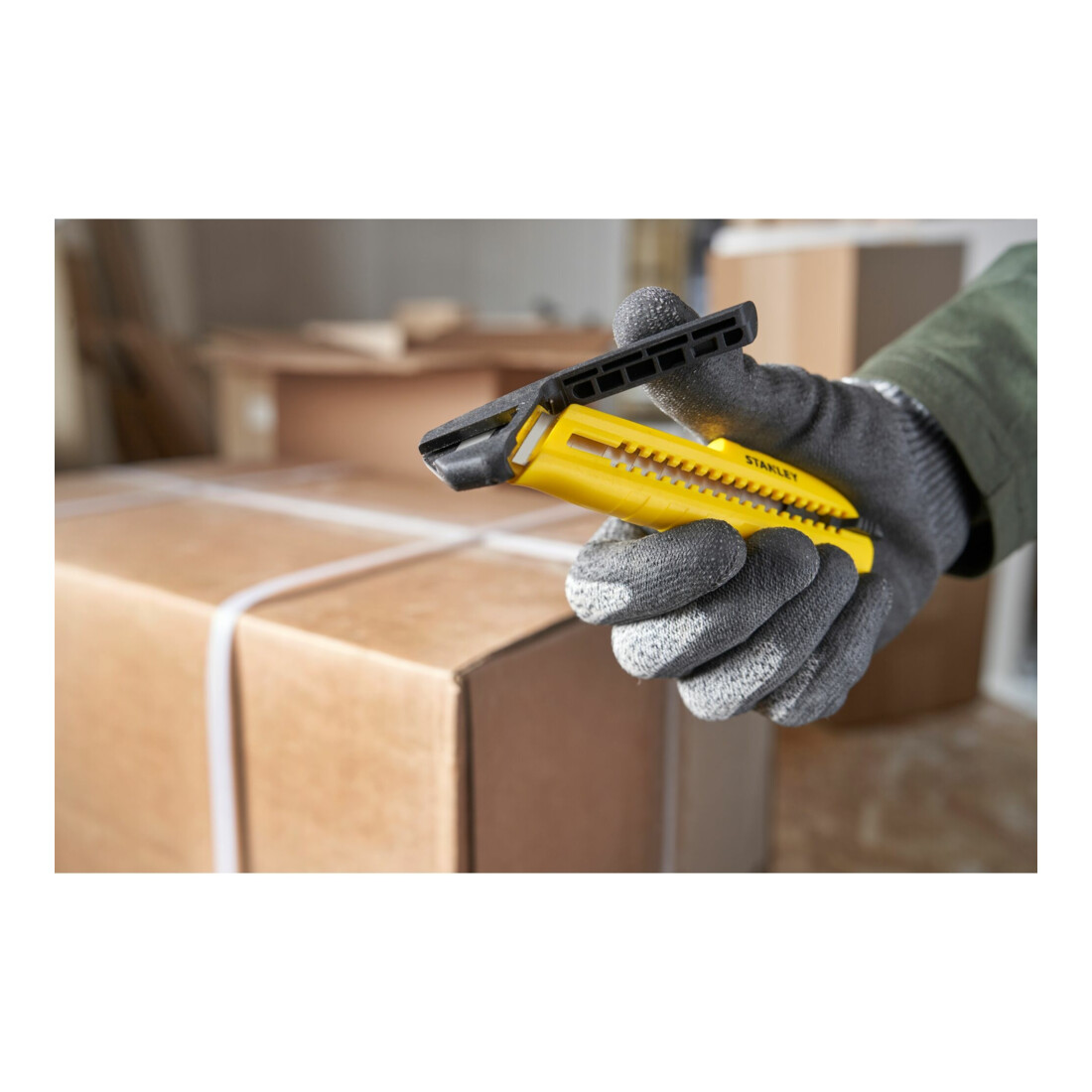 Cutter Stanley 18mm avec curseur 35mm