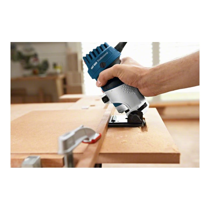 Défonceuse Bosch GKF 600 avec mallette de travail