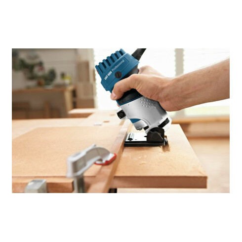 Défonceuse Bosch GKF 600 avec mallette de travail