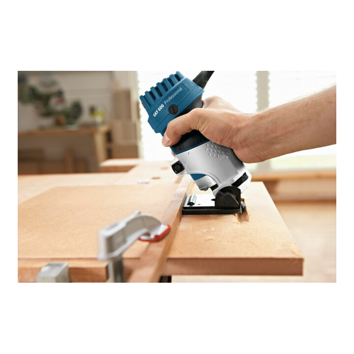 Défonceuse Bosch GKF 600 avec mallette de travail