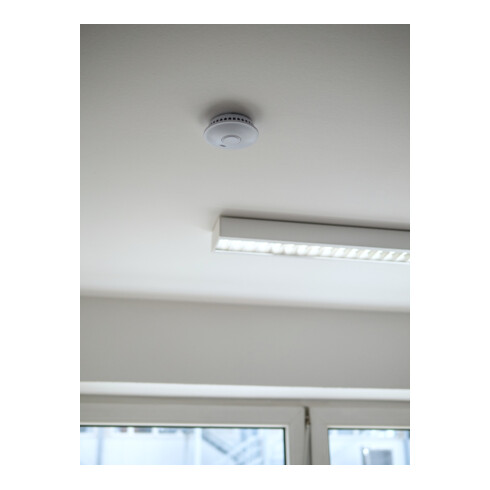 Détecteur de fumée radio Brennenstuhl RM L 3101 / Détecteur de fumée interconnectable avec pile de 10 ans (interconnectable avec jusqu'à 40 détecteurs de fumée, matériel de fixation inclus, testé selon DIN EN 14604)