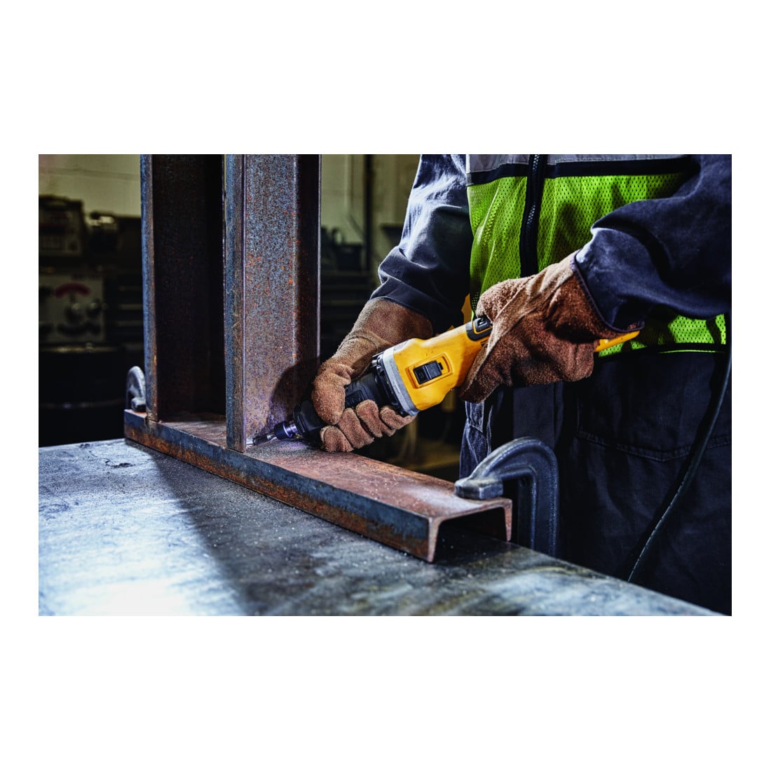 DEWALT 1.300 watt rechte slijpmachine (zonder koolborstels)