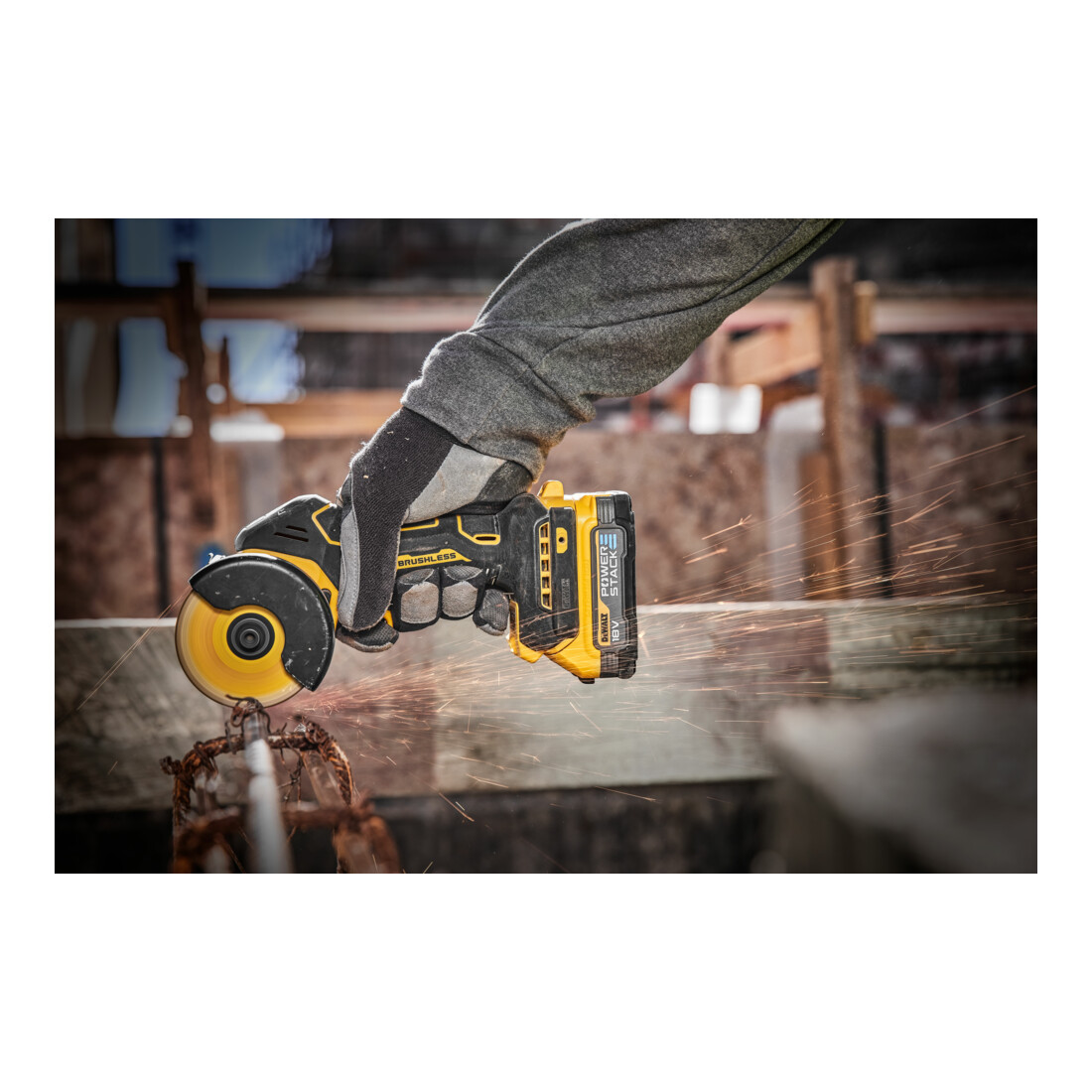 DEWALT 18 Volt Akku-Multimaterialschneider, 76mm - Basisversion DCS438N-XJ