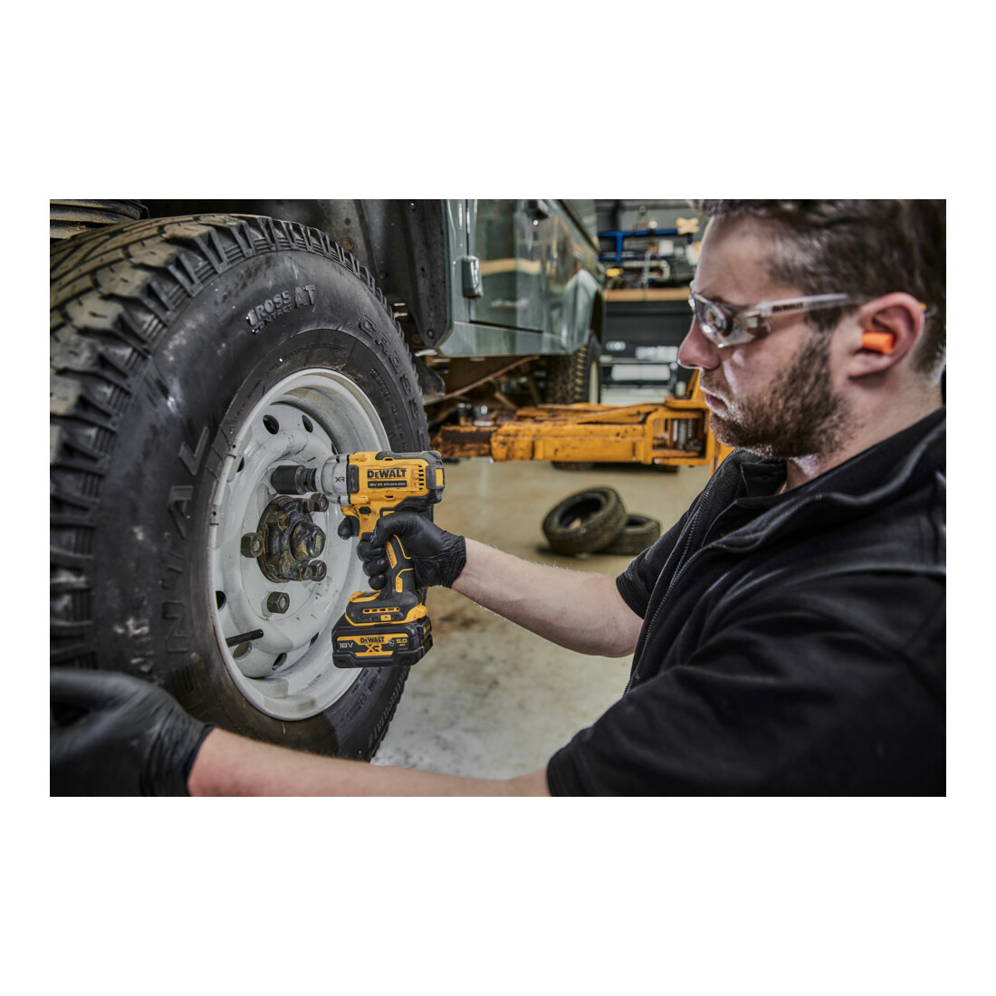 DEWALT 18V XR Akku-Schlagschrauber, 1/2" (bürstenlos), max. 813 Nm - Basisversion DCF891NT-XJ
