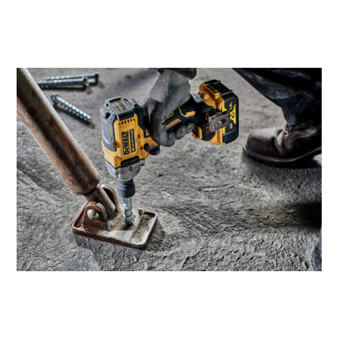DEWALT 18V XR Akku-Schlagschrauber, 1/2" (bürstenlos), max. 813 Nm - Basisversion DCF892NT-XJ