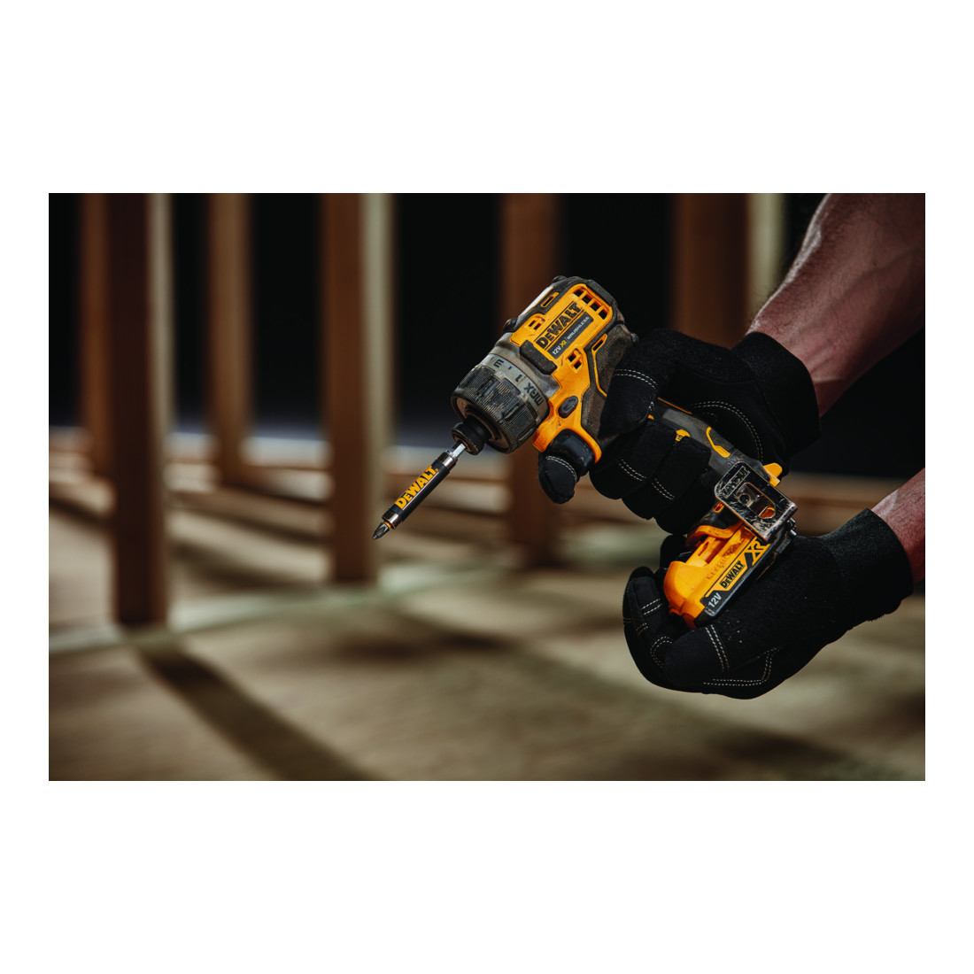 DEWALT accu schroevendraaier (1/4") 12V / 2Ah DCF601D2-QW