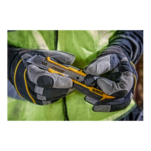 DEWALT Cutter mit Abbrechklinge und Gewinderad-Arretierung DWHT10333-0