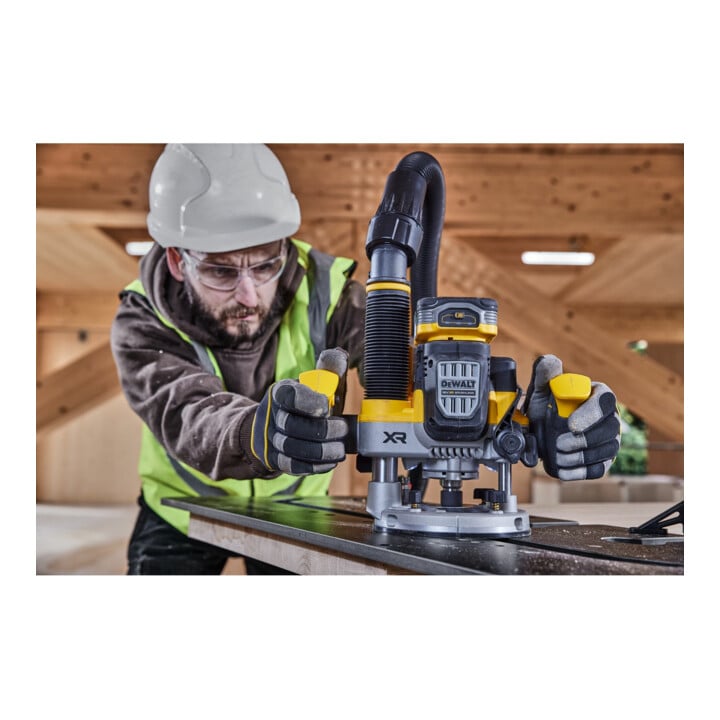 Dewalt Défonceuse sans fil 18 V DCW620NT-XJ, sans balais (version de base)